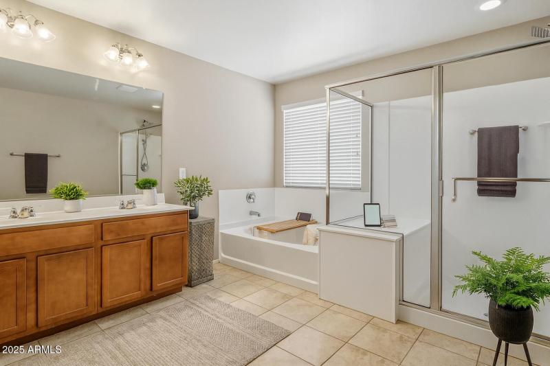 Master Bed_Bath-4-Staging