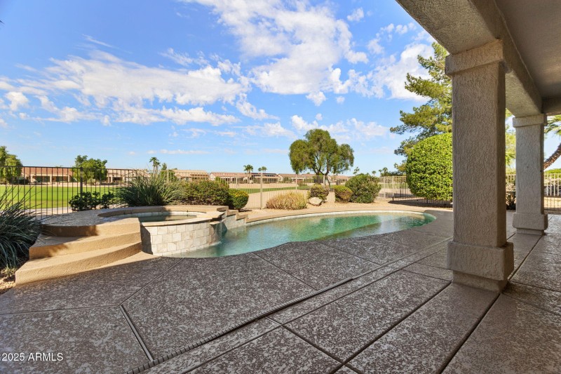 17522 N Ironhorse Dr Surprise - 393