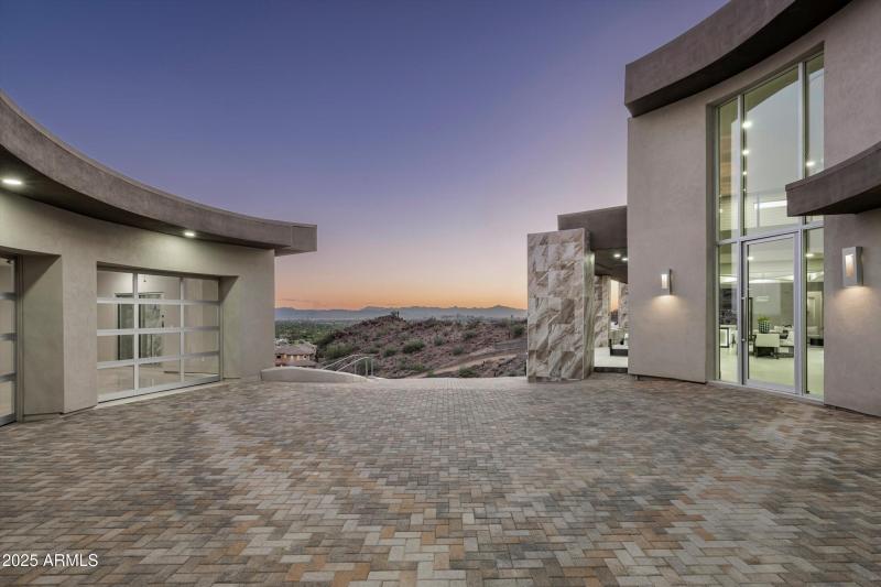 006_Garage Views