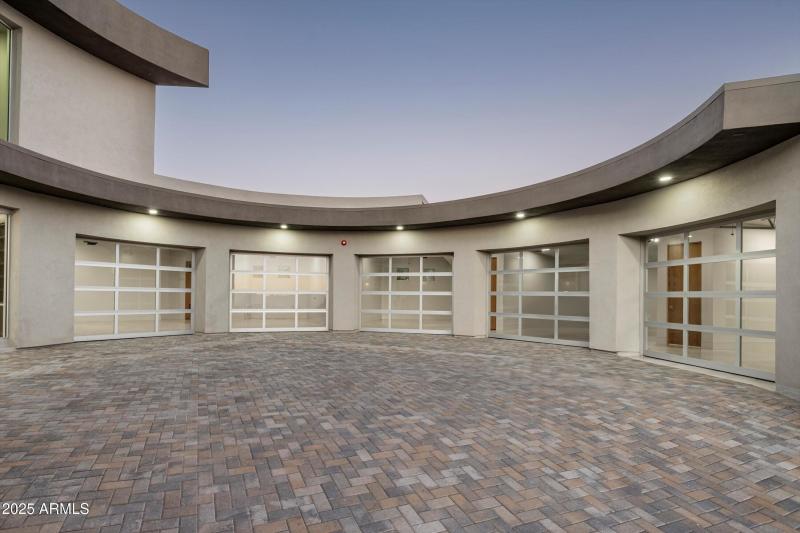 024_Garage