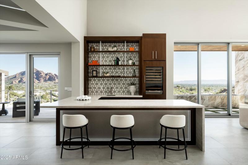 038_Wet Bar