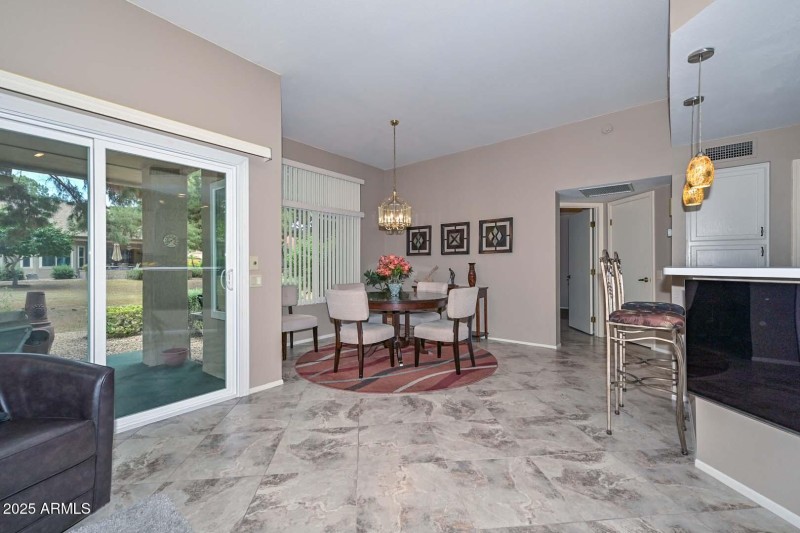 Breakfast Room