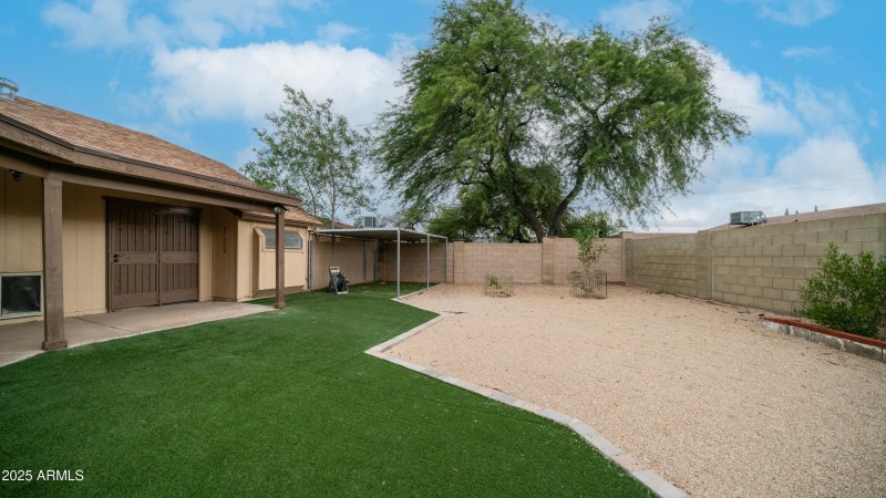 19055 N 5th Ave-7