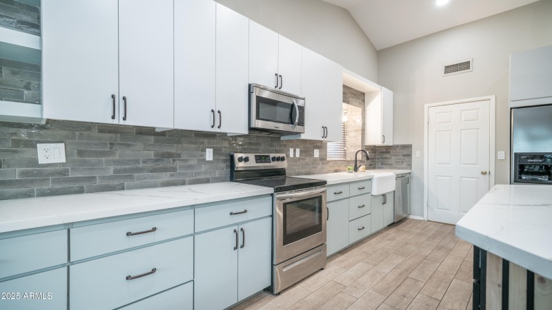 19055 N 5th Ave-12