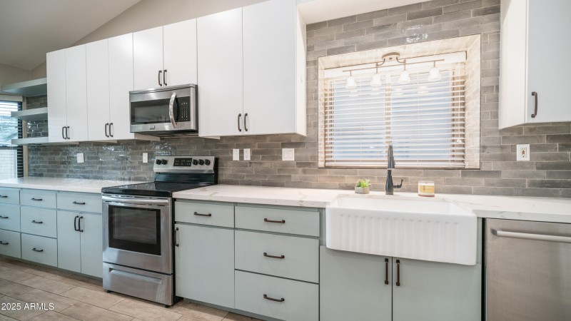 19055 N 5th Ave-16