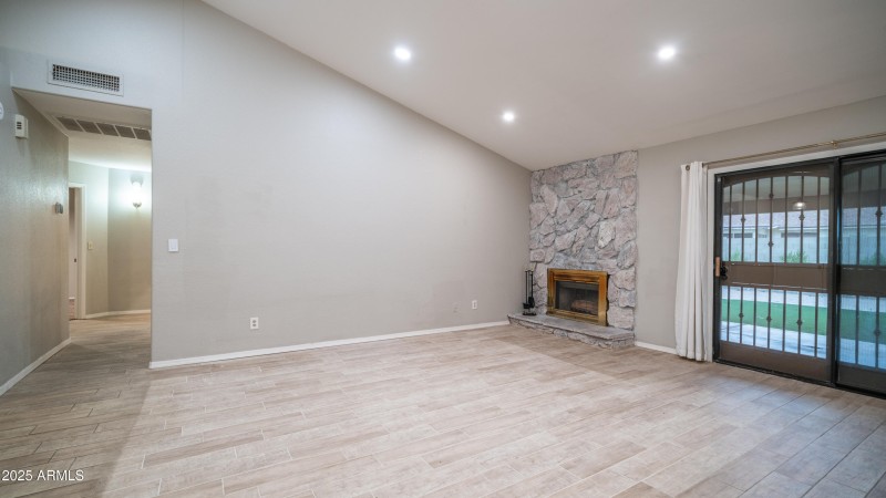19055 N 5th Ave-17