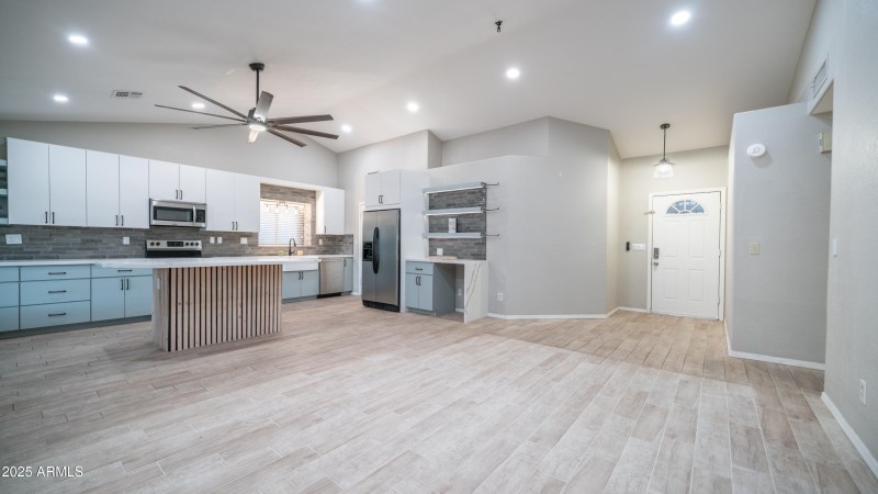 19055 N 5th Ave-18