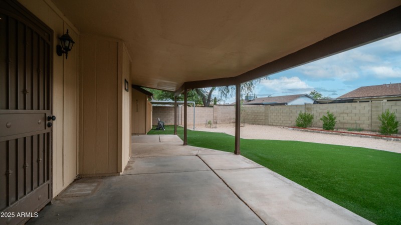 19055 N 5th Ave-4