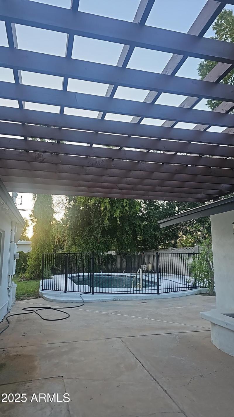 6e8bf3f2-00b7-4750-95fb-bf71a7f731ea