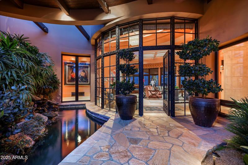 Spendid Entry Element