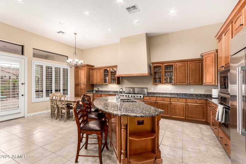 06 Kitchen