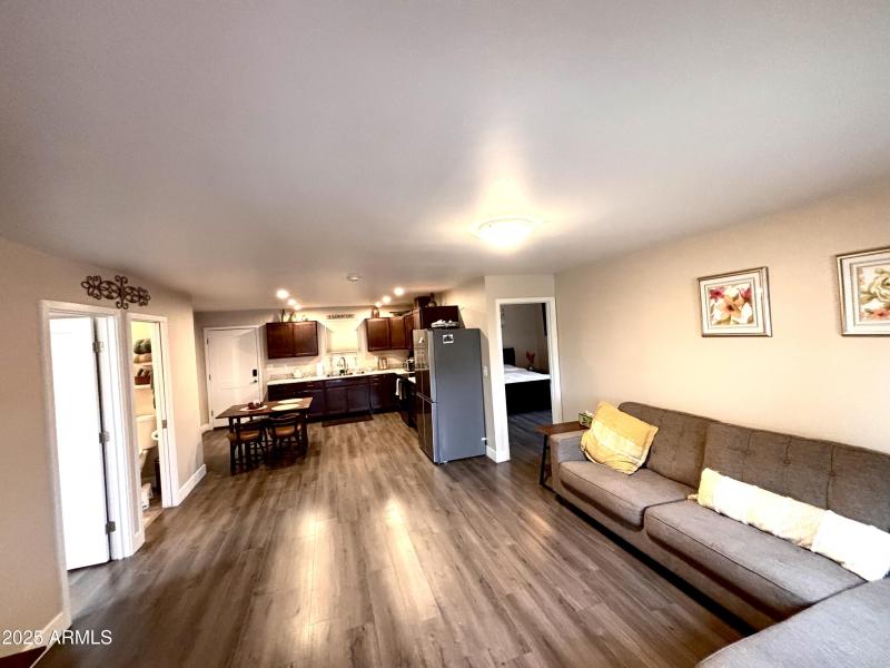 311 W Solana Ave Living Area 10.10