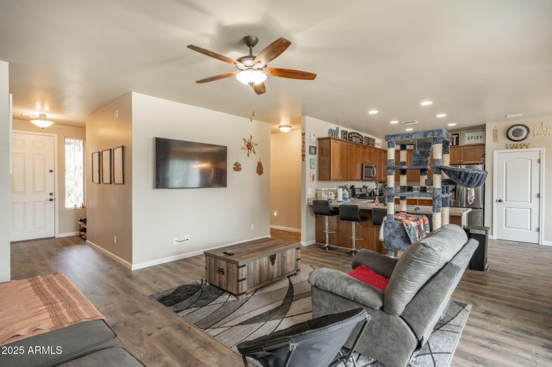 18-web-or-mls-377-grafton-ct