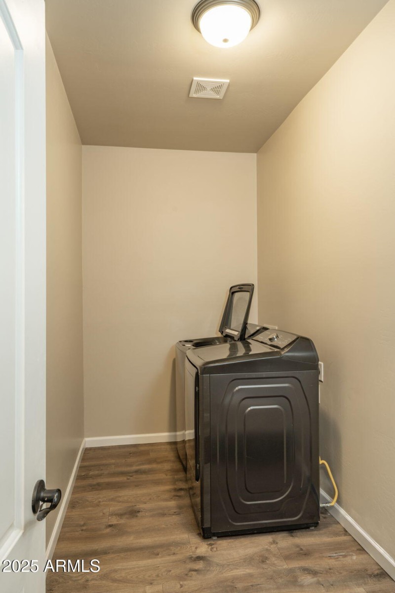 7-web-or-mls-377-grafton-ct