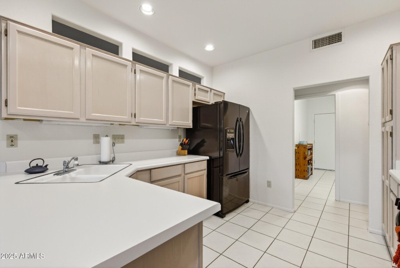 Plenty of cabinets