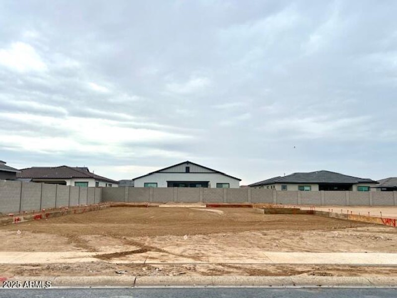 Juniper Lot 546 dirt