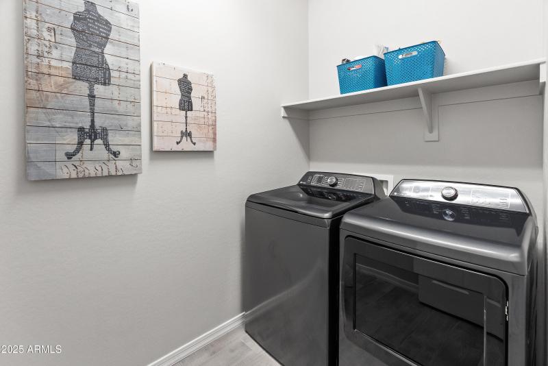 17745 W Running Deer Trl-29