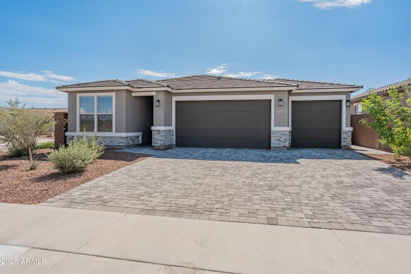 17745 W Running Deer Trl-44