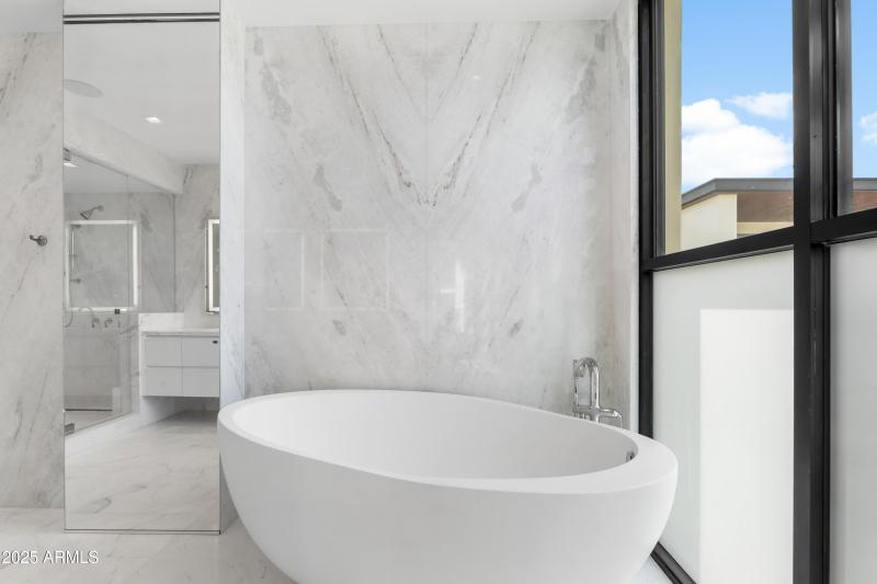 062_Primary Bathroom