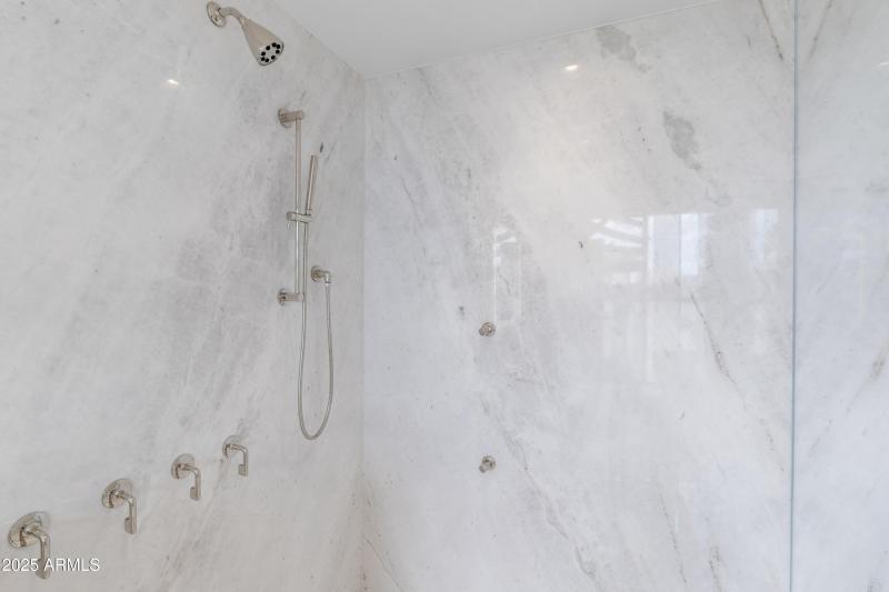 064_Primary Bathroom