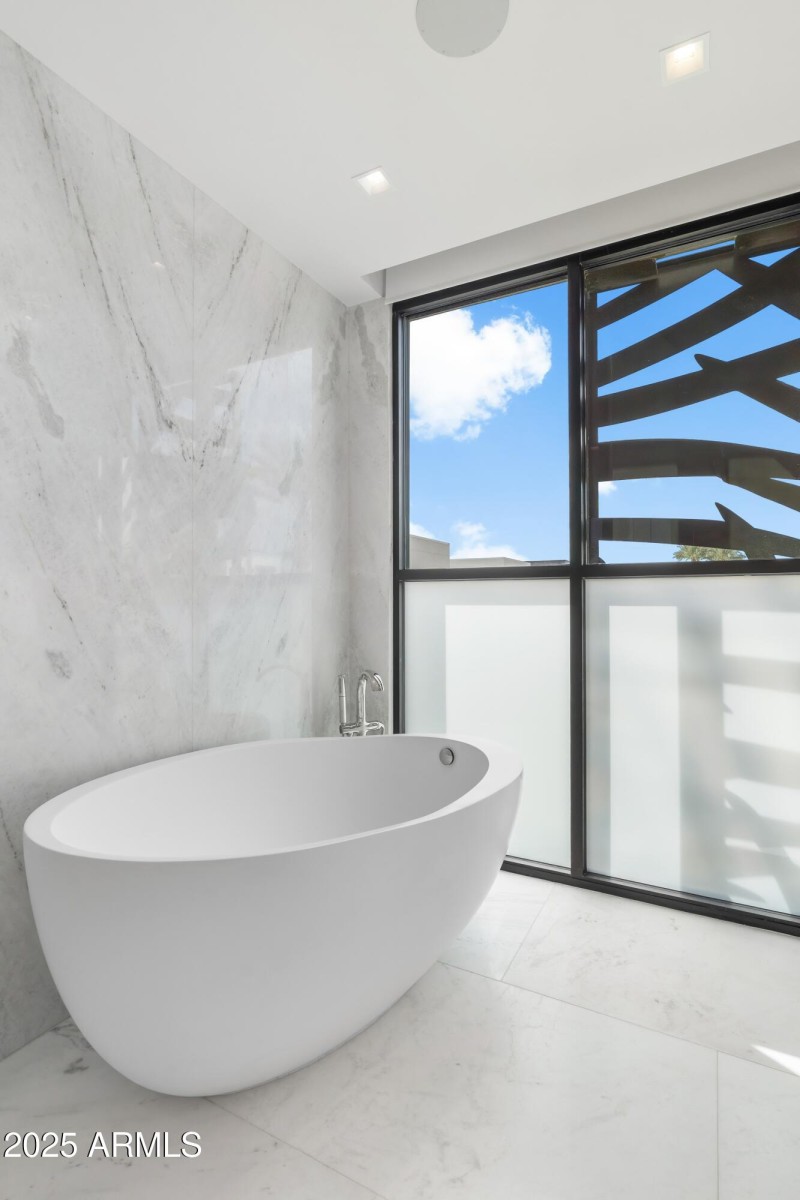 074_Primary Bathroom