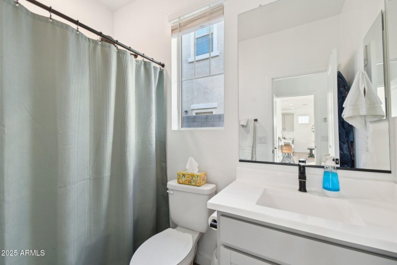 18-web-or-mls-E Domingo Rd-018