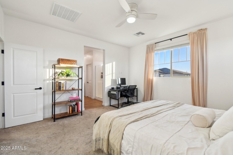 30-web-or-mls-E Domingo Rd-030