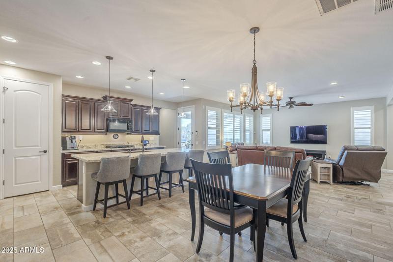 Entertainer's Kitchen/Dining