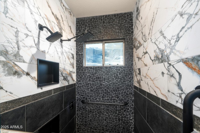 35-18019-La-Posada-Court-35