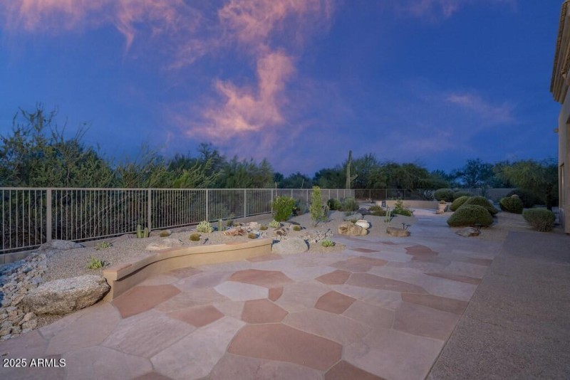 190 Feet Of View Fencing