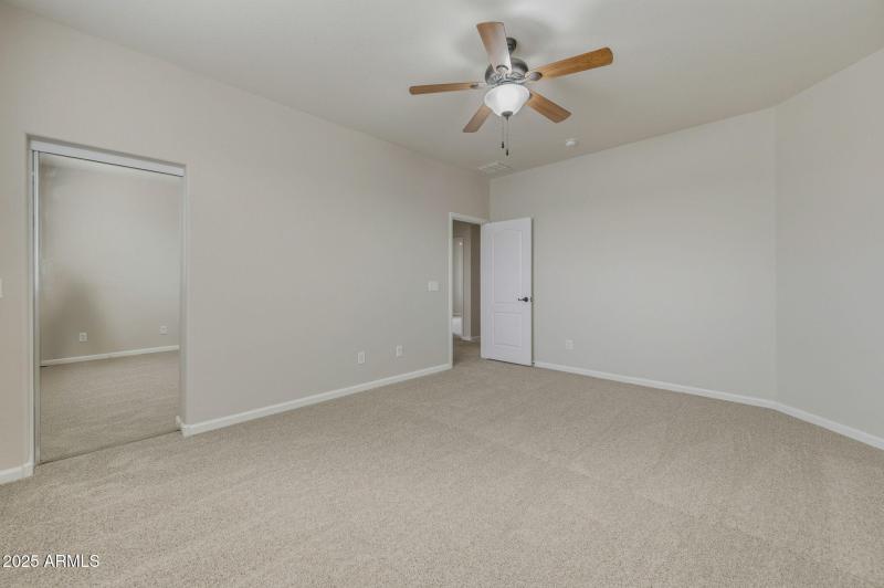 57-web-or-mls-40914 W Hopper Drive-57