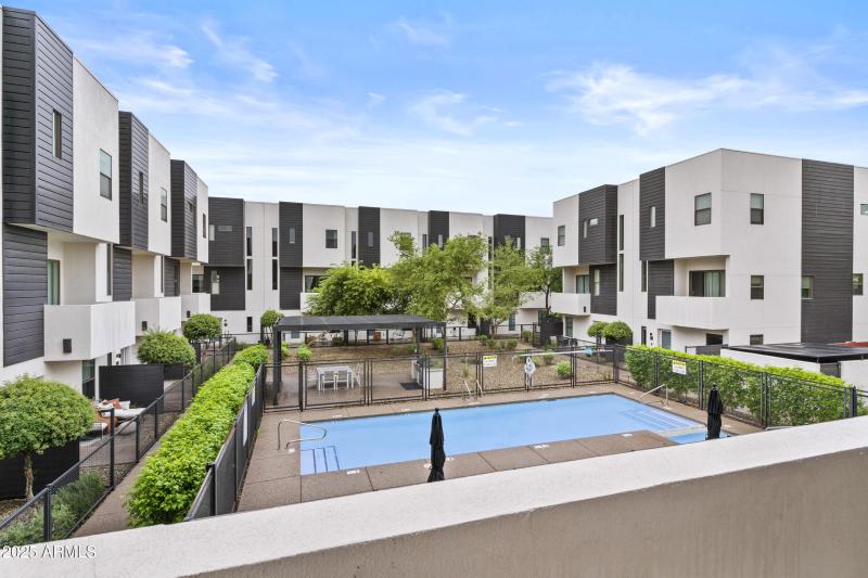 325 E Coronado - 17_dsc00647