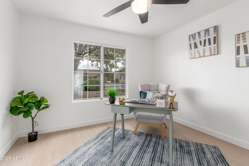 Guest Bedroom/ Office