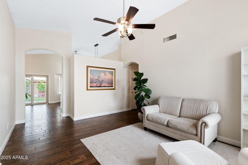 003__2243 E Willow Wick Rd