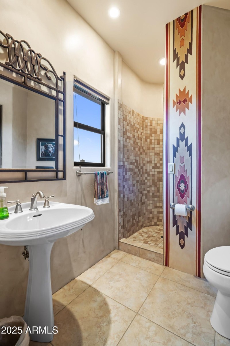 017_Guest Full Bath