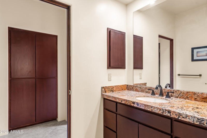 026_Guest Ensuite 1 Bath