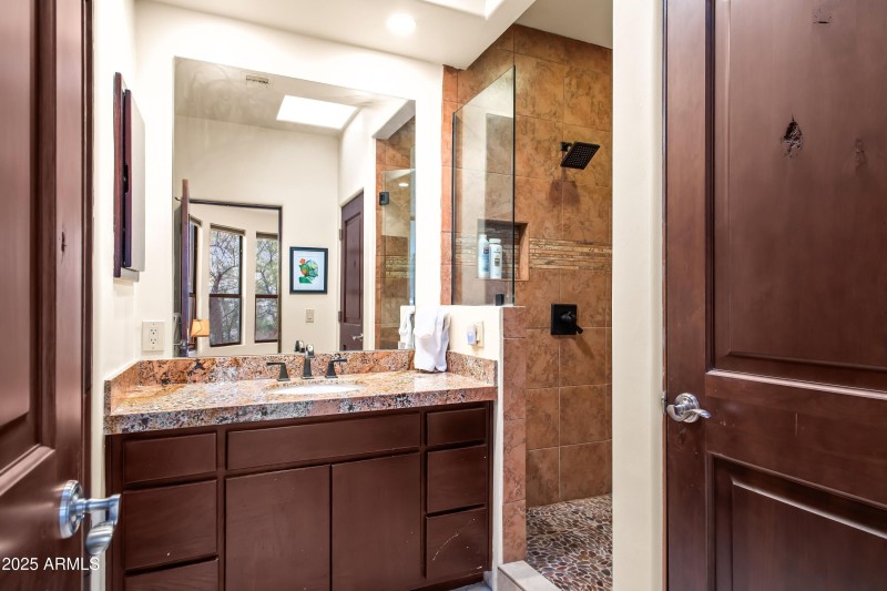 029_Guest Ensuite 2 Bath