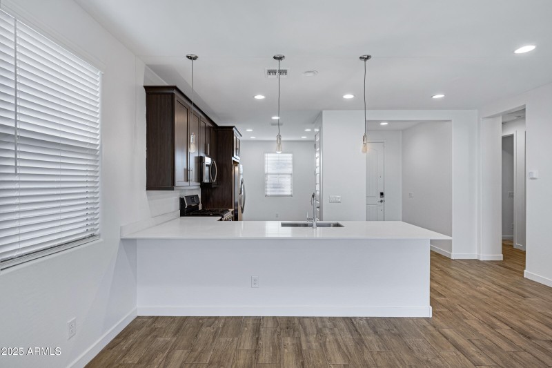 2532 W Hidalgo Ave-12