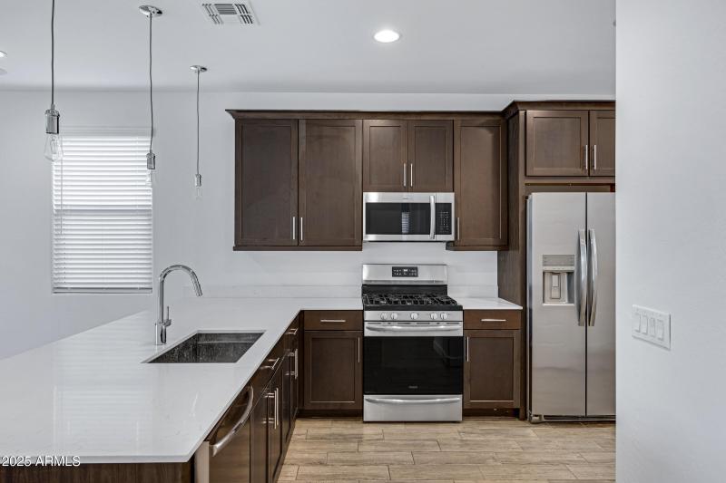 2532 W Hidalgo Ave-15