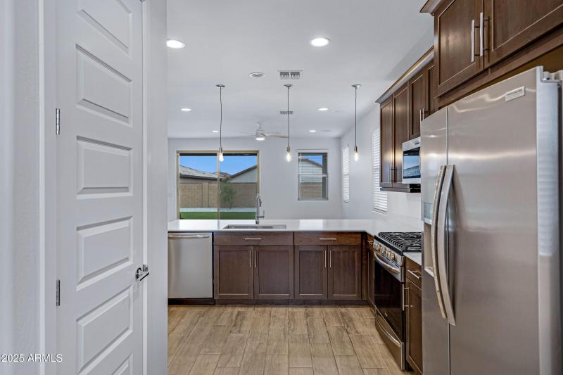 2532 W Hidalgo Ave-18