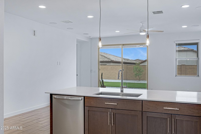 2532 W Hidalgo Ave-19