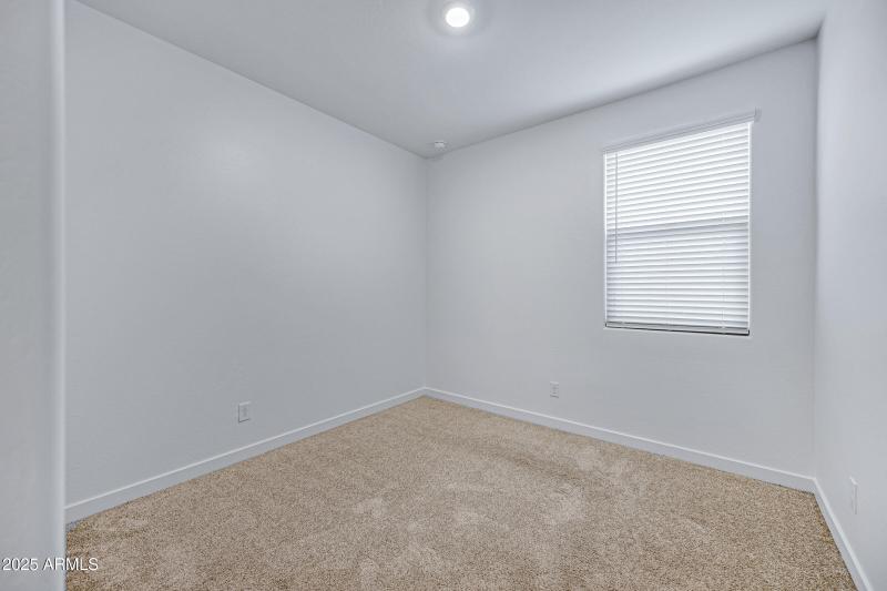 2532 W Hidalgo Ave-23