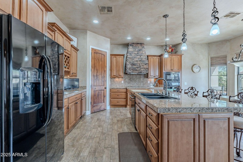 9-web-or-mls-Canyon-9