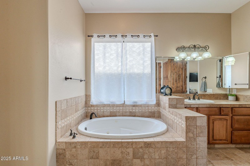 46-web-or-mls-Canyon-46