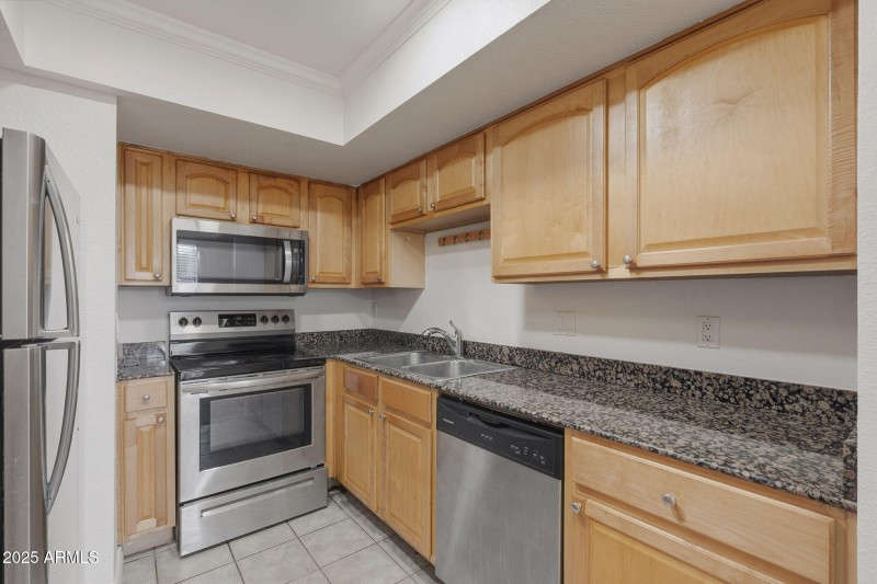 11-web-or-mls-Danbury-11