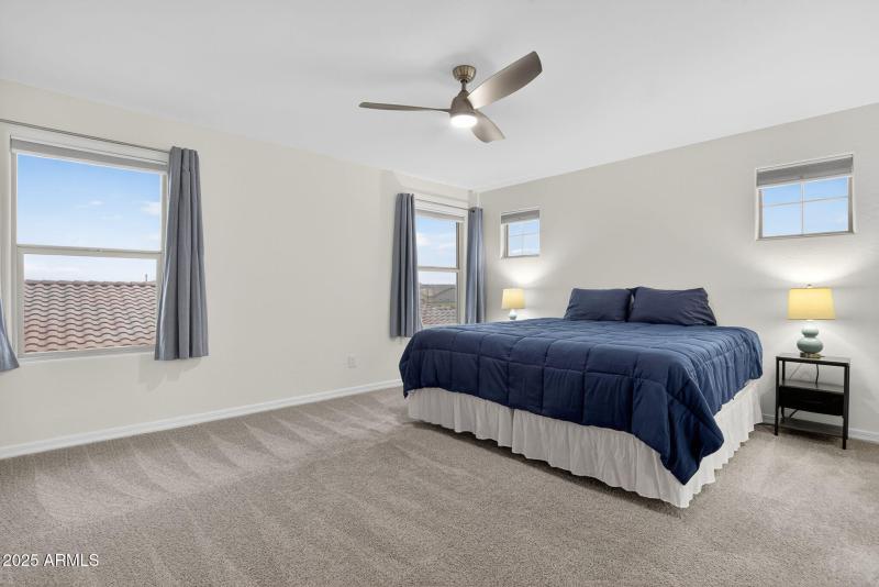 18-web-or-mls-053_a4m_SA (1)