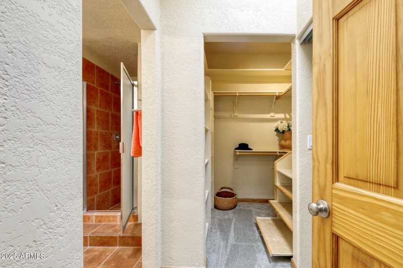 082168-4357 Plaza Oro Loma