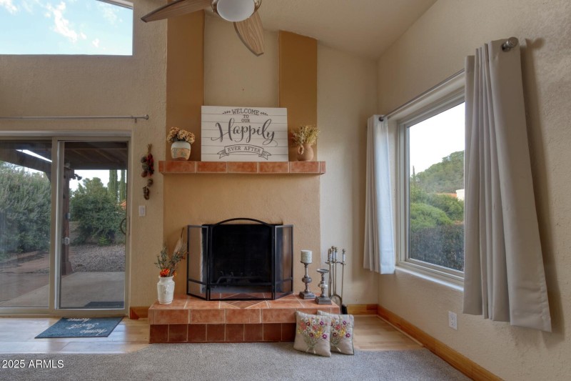 082098-4357 Plaza Oro Loma