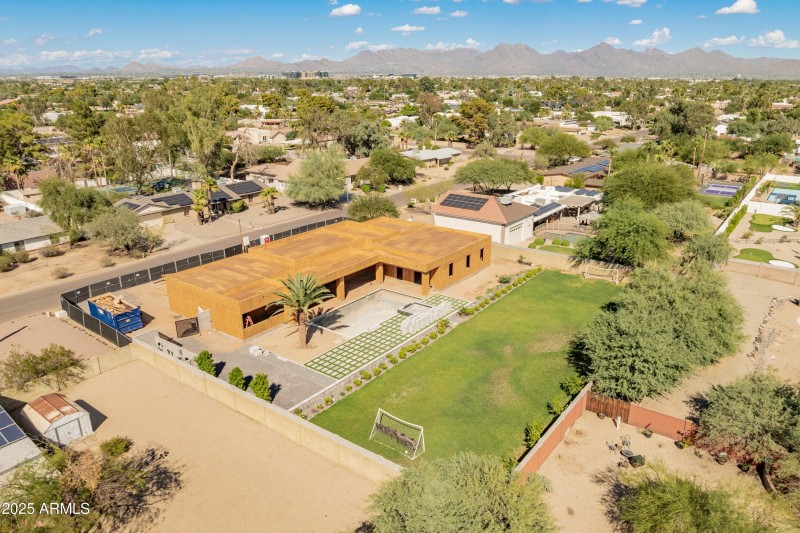 6101 E Joan De Arc Ave-8