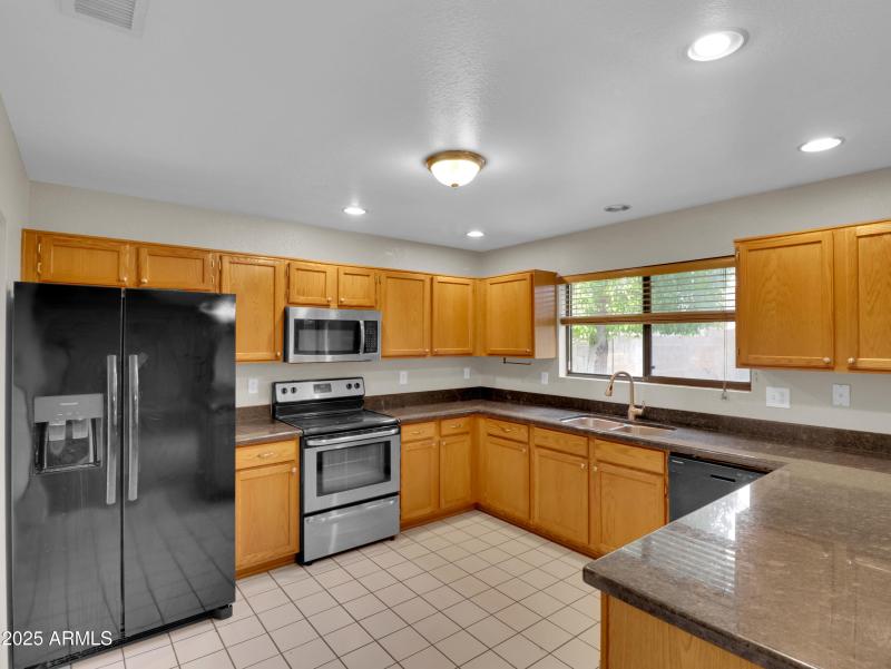 09-3015 W Patrick Lane-9